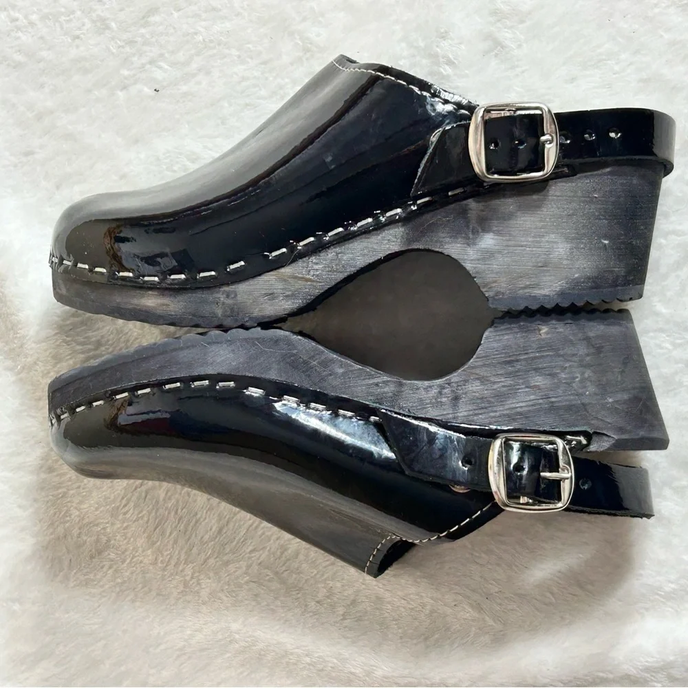 Torpatoffeln Girls Black Patent Leather Clogs Adjustable Strap Size 32 EU/1 US